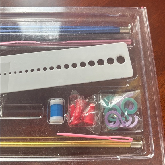 Knitting Set - Picture 4 of 4